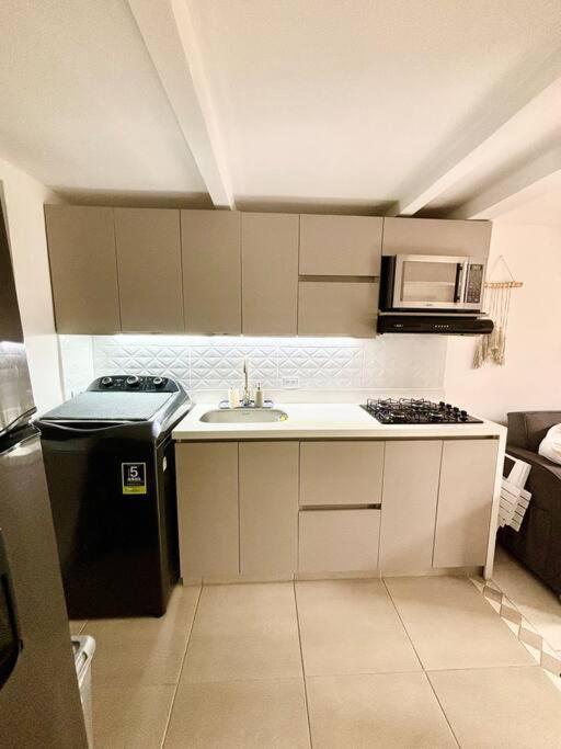 Apartment Cerca Al Poblado