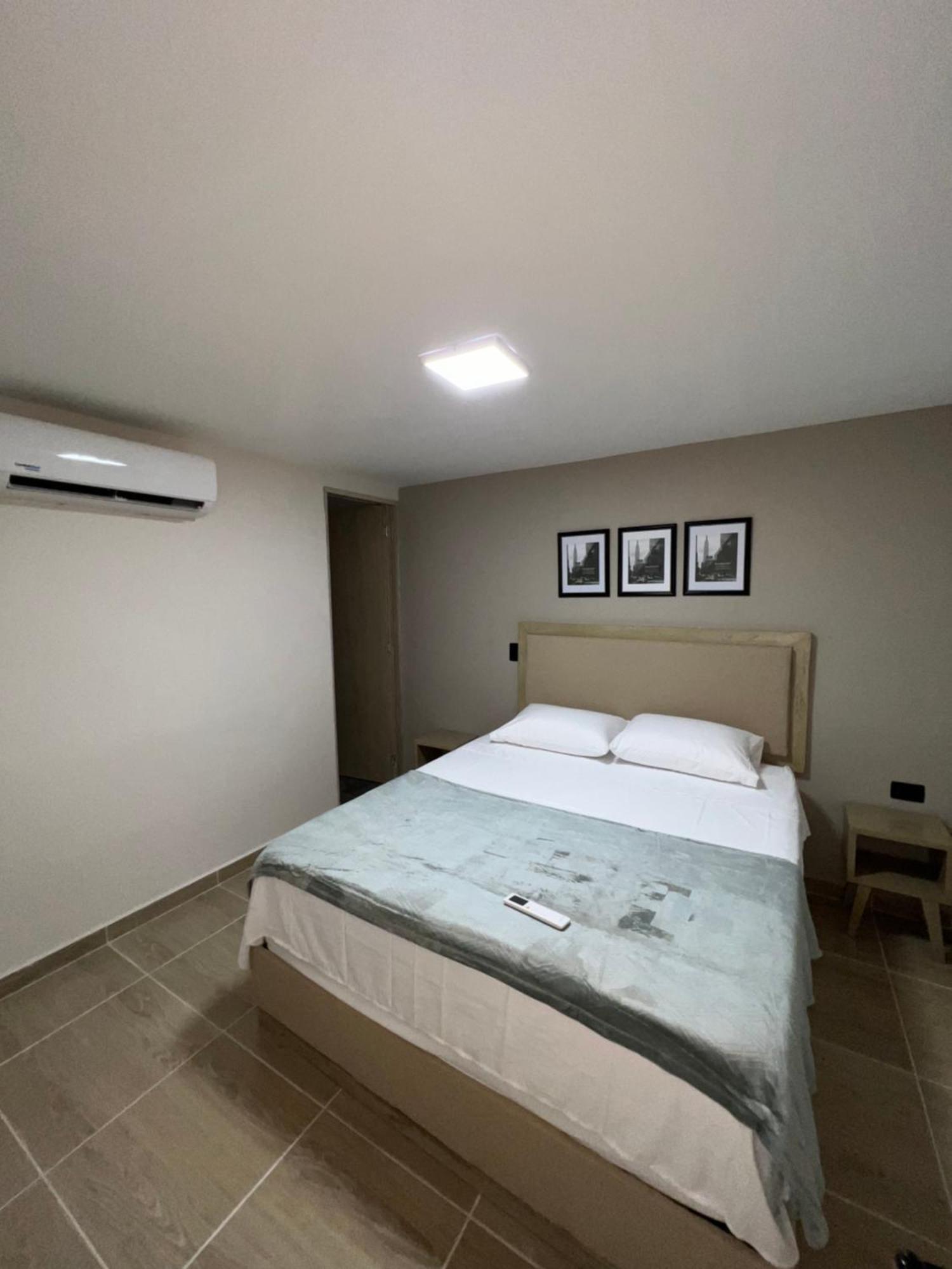 Laureles Hotel