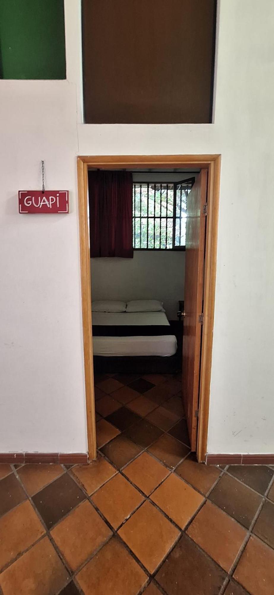 Hostel Yolo