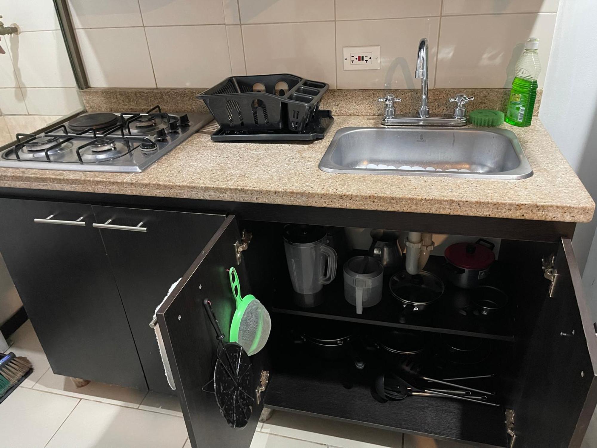 Apartamento Comodo En Laureles *