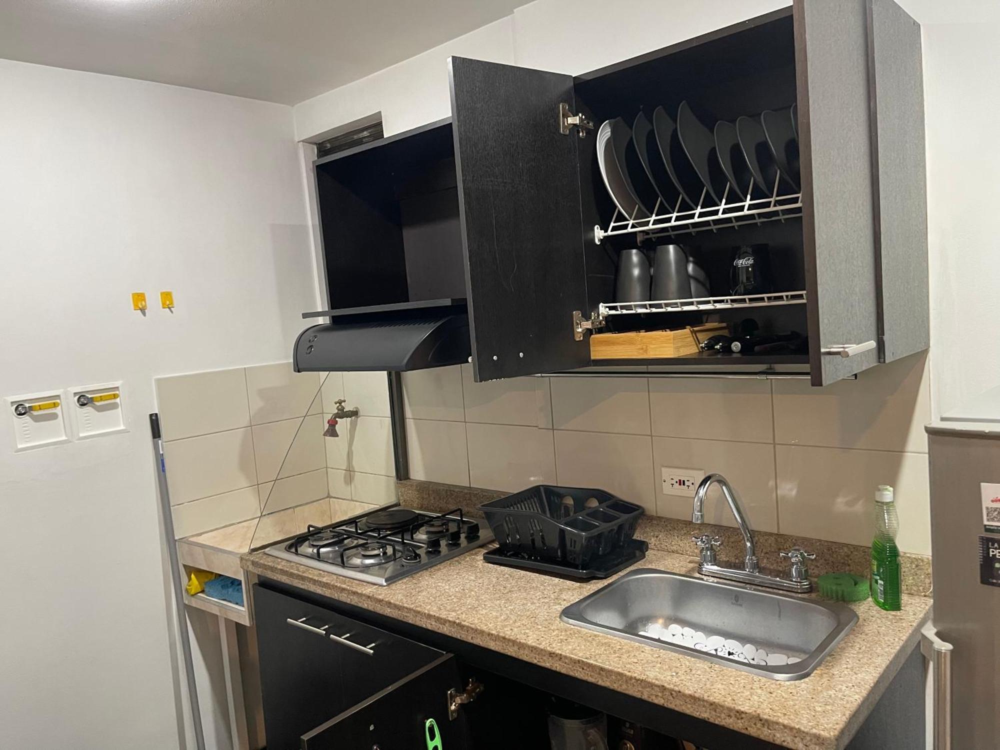 Apartamento Comodo En Laureles