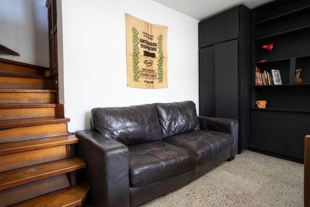 Colonial In Laureles, Unique&special House Villa