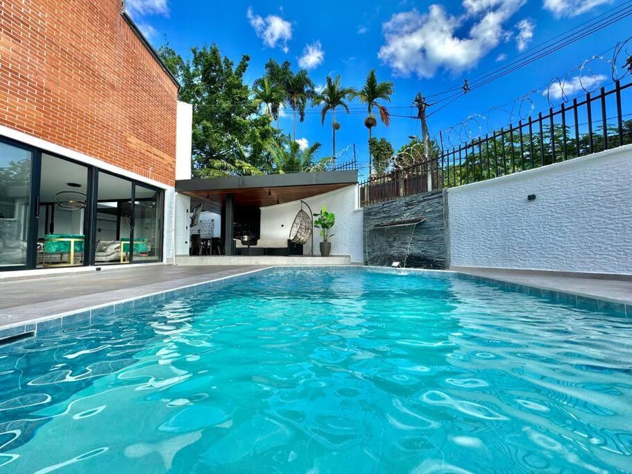 Mansion Moderna Poblado-piscina- * Medellín
