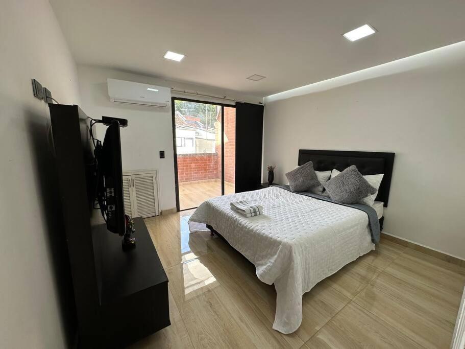 Mansion Moderna Poblado-piscina- * Medellín