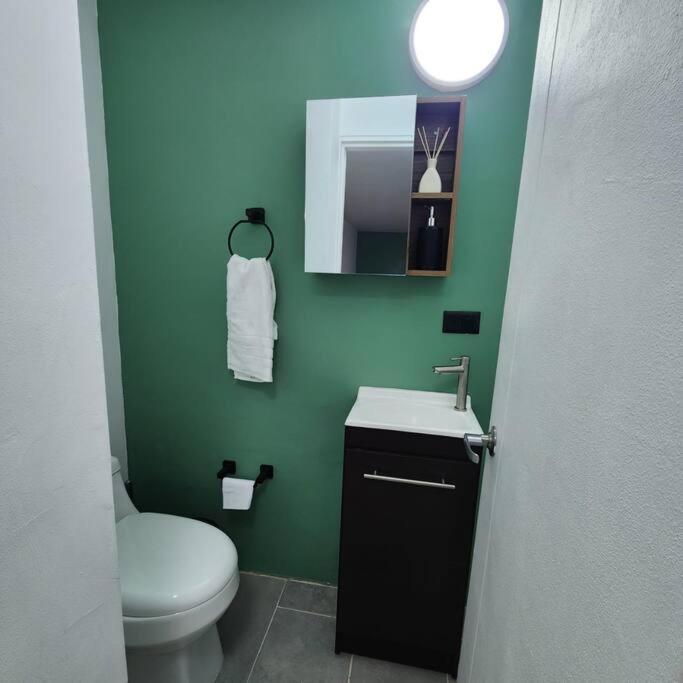 Loft With Bathtub In Laureles Apartamento *