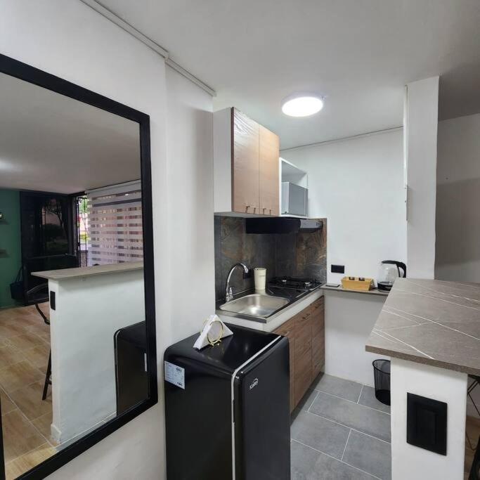 Apartamento Loft With Bathtub In Laureles Medellín