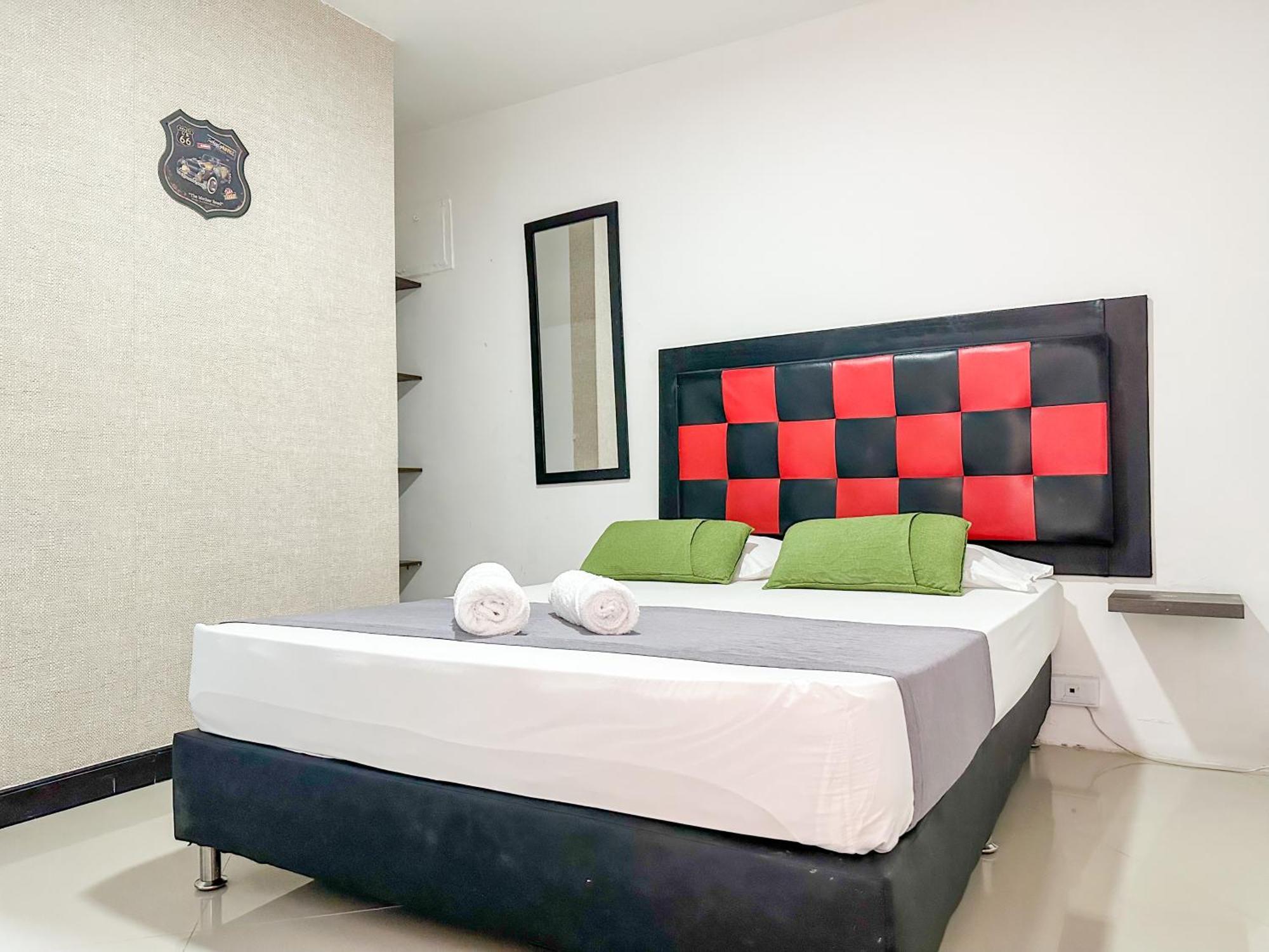 Hotel Laureles De Aburra *