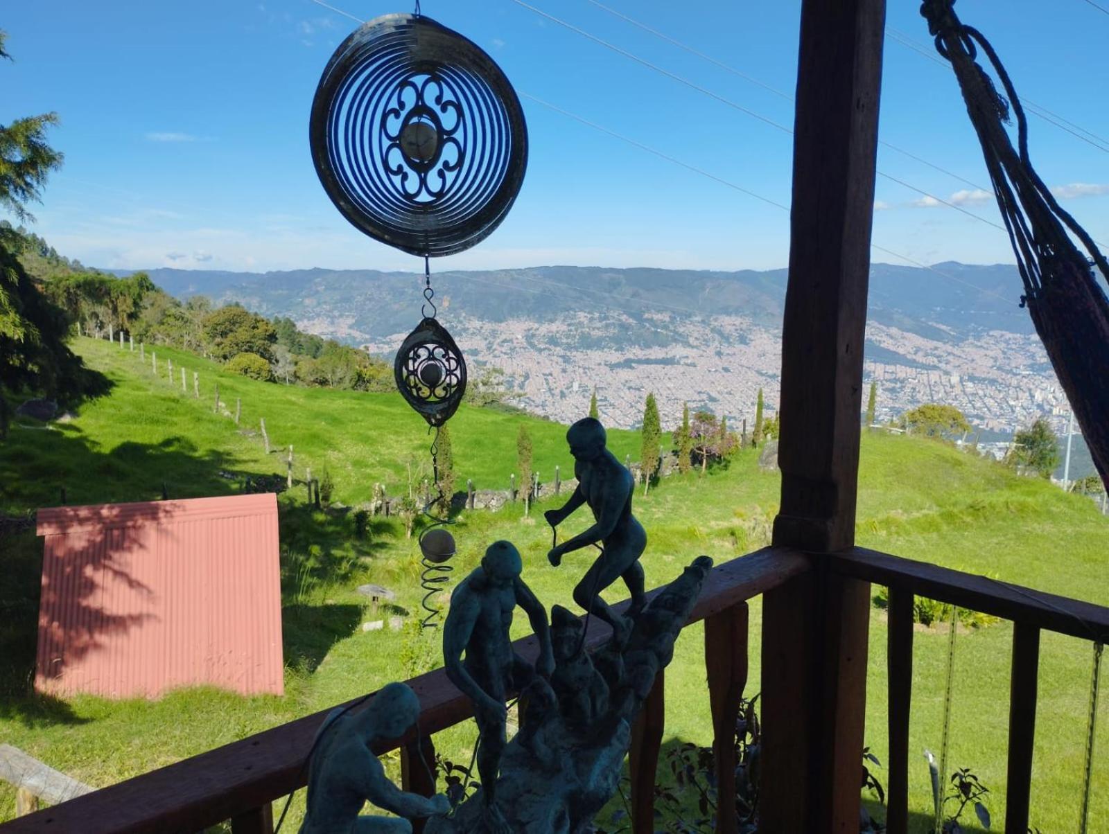 De Ensueno, Vistas Increibles, Confort Unico Medellín