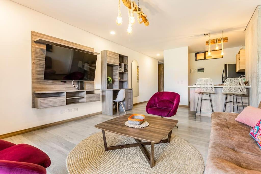 Apartamento Lujoso Cerca Del Estadio Piso 6to *
