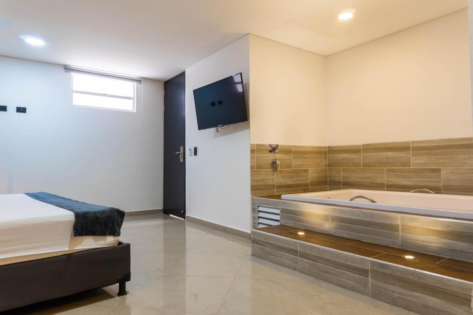 Hotel California Center