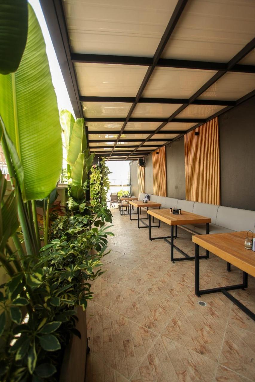 Hotel California Center 3*