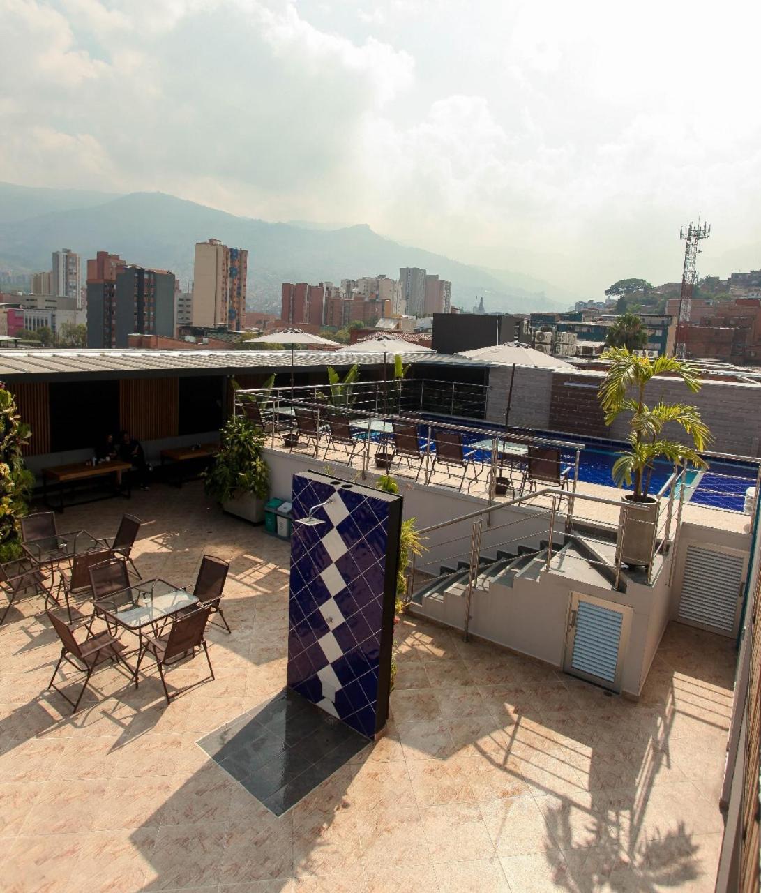 California Center Medellín