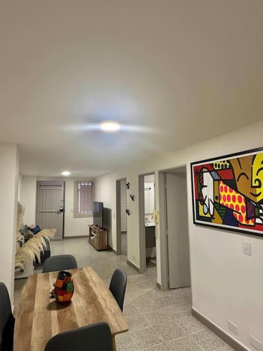 Apartamento Nuevo Laureles-estadio 500 Mb Internet *