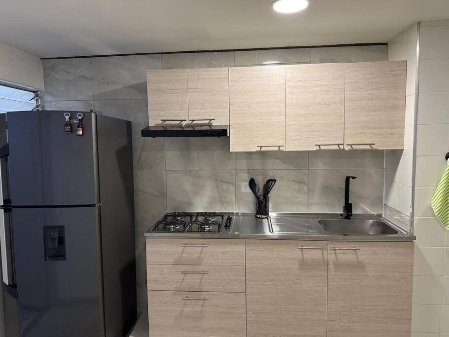 Apartamento Nuevo Laureles-estadio 500 Mb Internet *