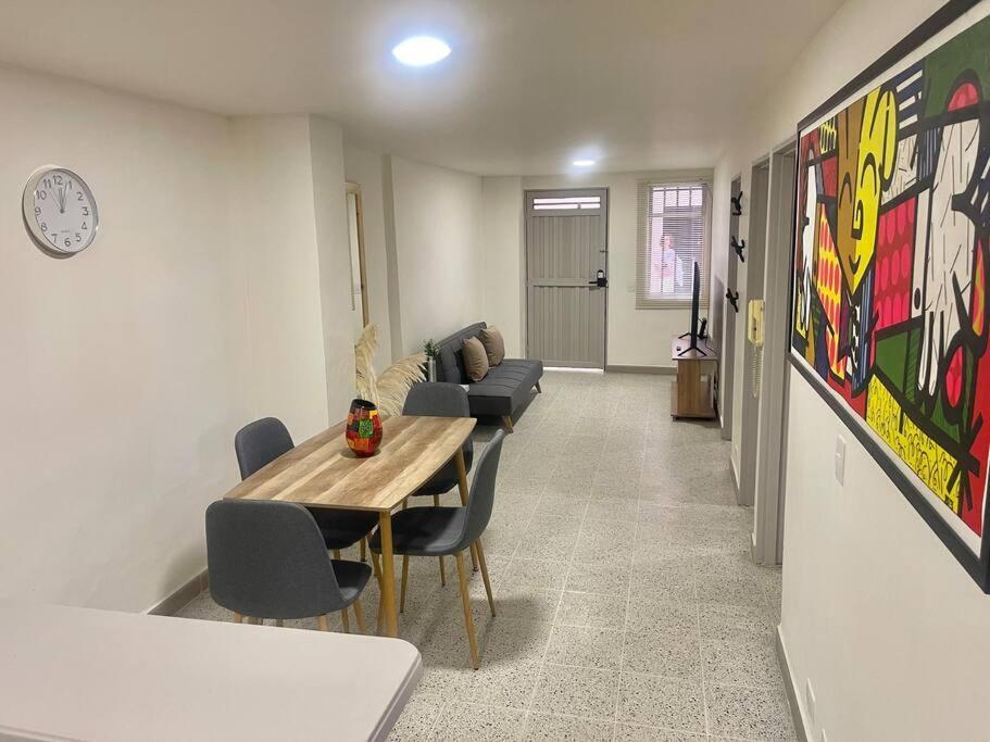 Apartamento Nuevo Laureles-estadio 500 Mb Internet Medellín