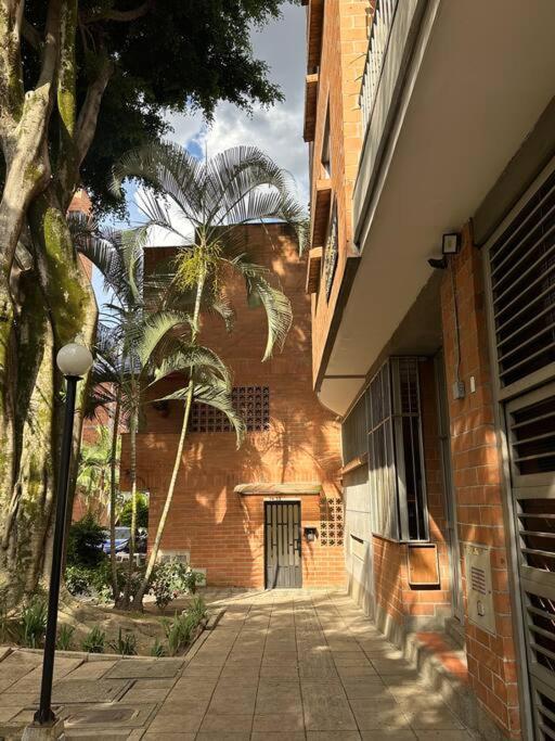 Nuevo Laureles-estadio 500 Mb Internet Apartamento *