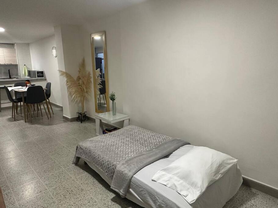 Nuevo Laureles-estadio 500 Mb Internet Apartamento Medellín