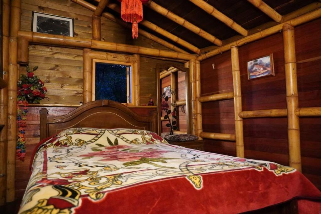 Amplia Casa Campestre En Santa Elena Cerca A - Aru Apartamento *