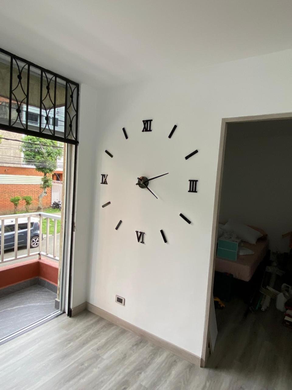 Comodo Apto En Laureles Apartamento