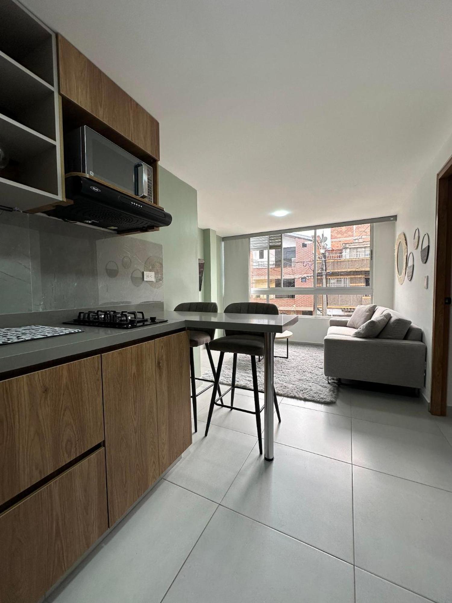 Modernos Cerca Al Poblado Apartamento