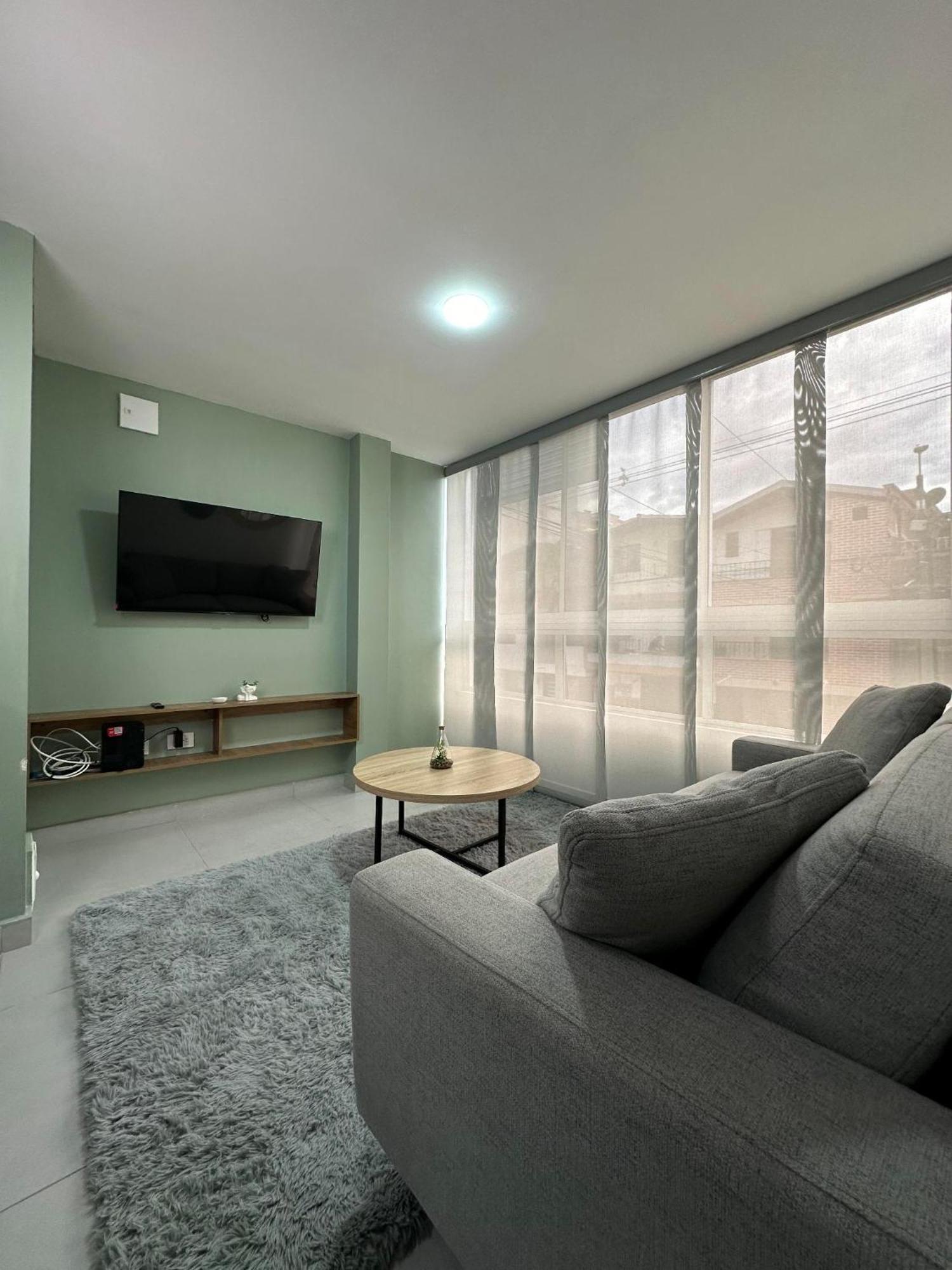 Modernos Cerca Al Poblado Apartamento