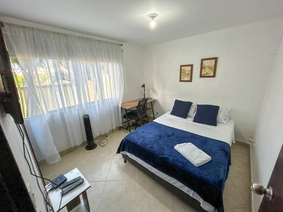 Apartamento Amplio En Barrio Mas Cool De *