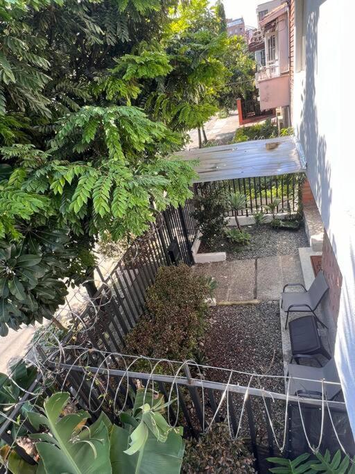 Acogedora Casa En Laureles Apartamento Medellín