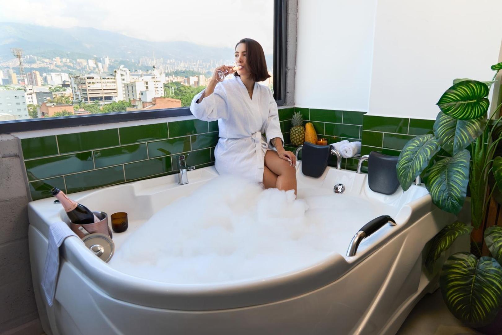 Luxurious Jacuzzi Aparta-suite Stadio Rosa Negra Apartamento Medellín
