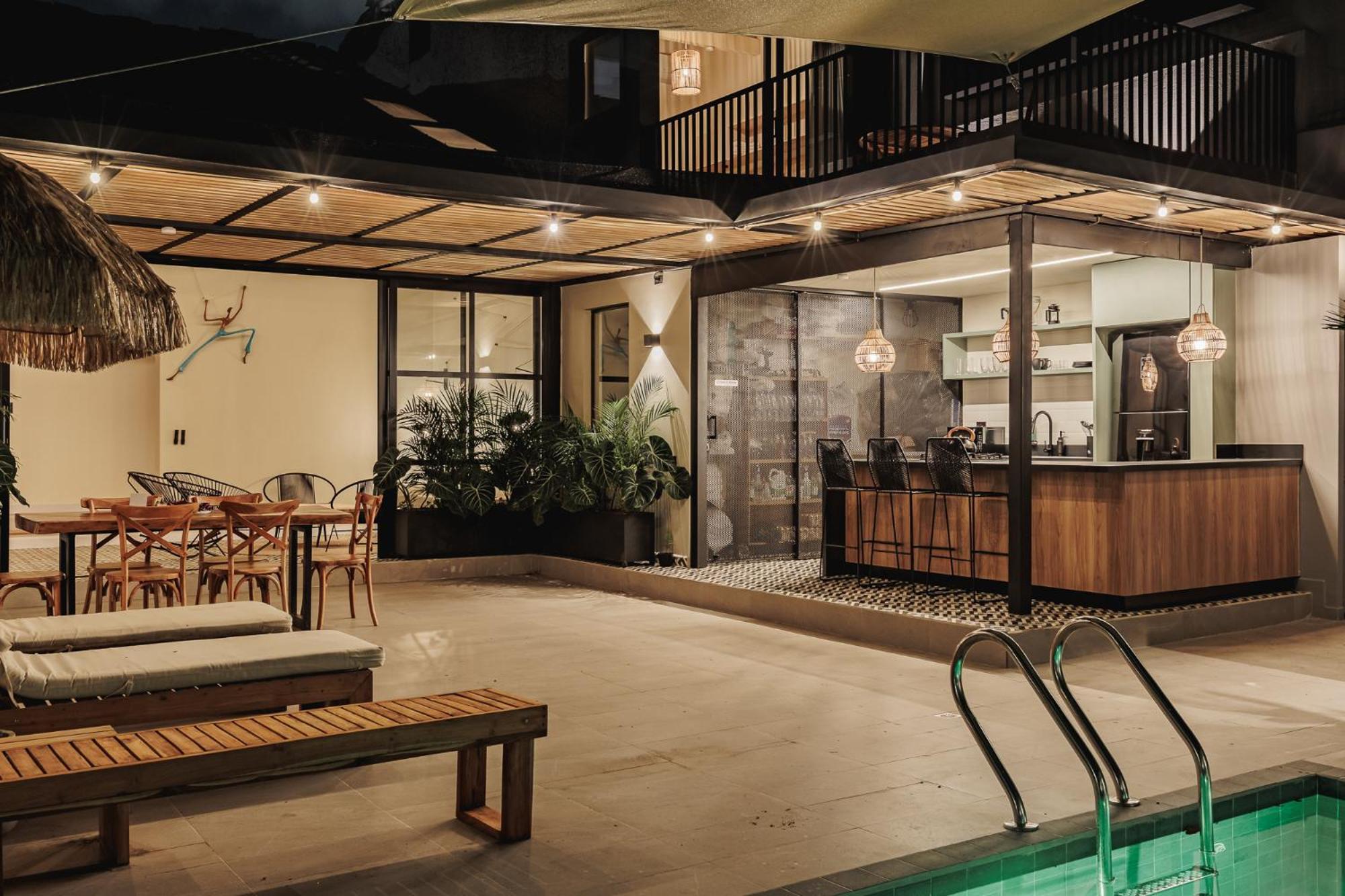 10a House Pool Provenza Medellín