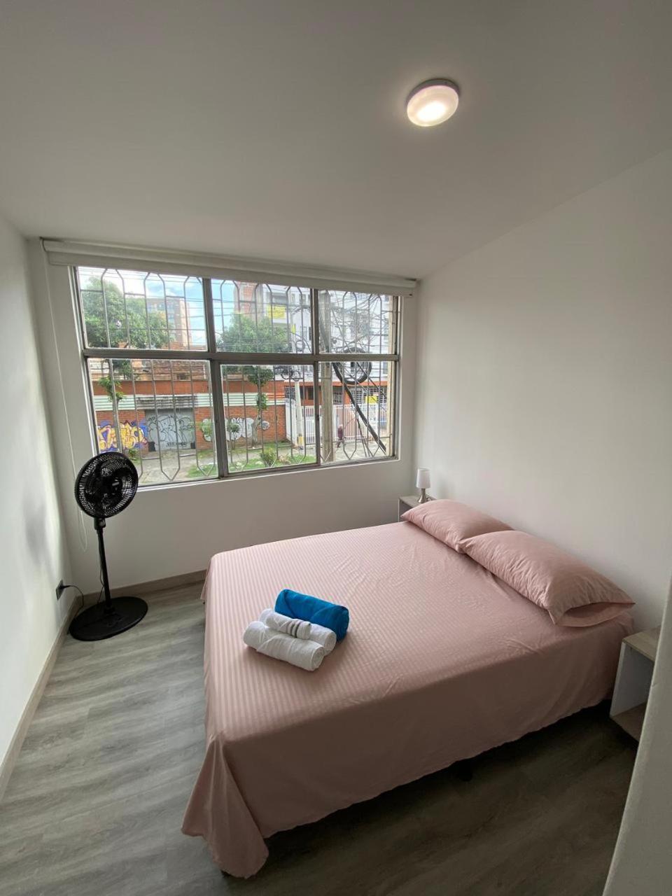 Comodo Apto En Laureles Medellín