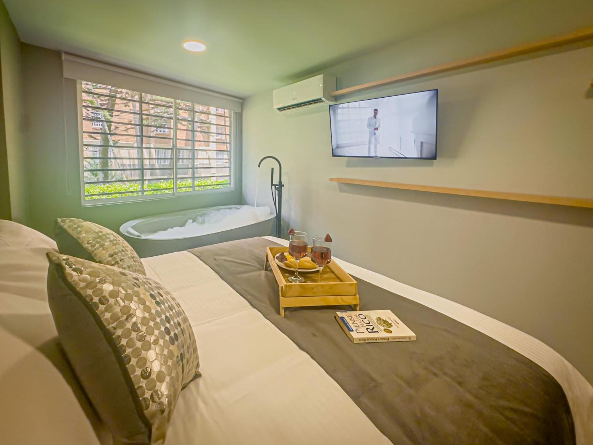 Elegante Loft En Con Banera Y Aire 1-01 * Medellín