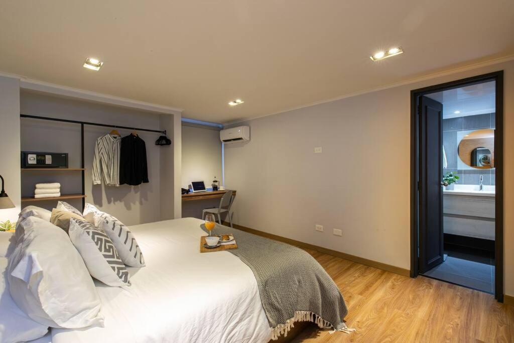 Apartamento Surprising, Lleras Park, Billar Pool And Jacuzzi *