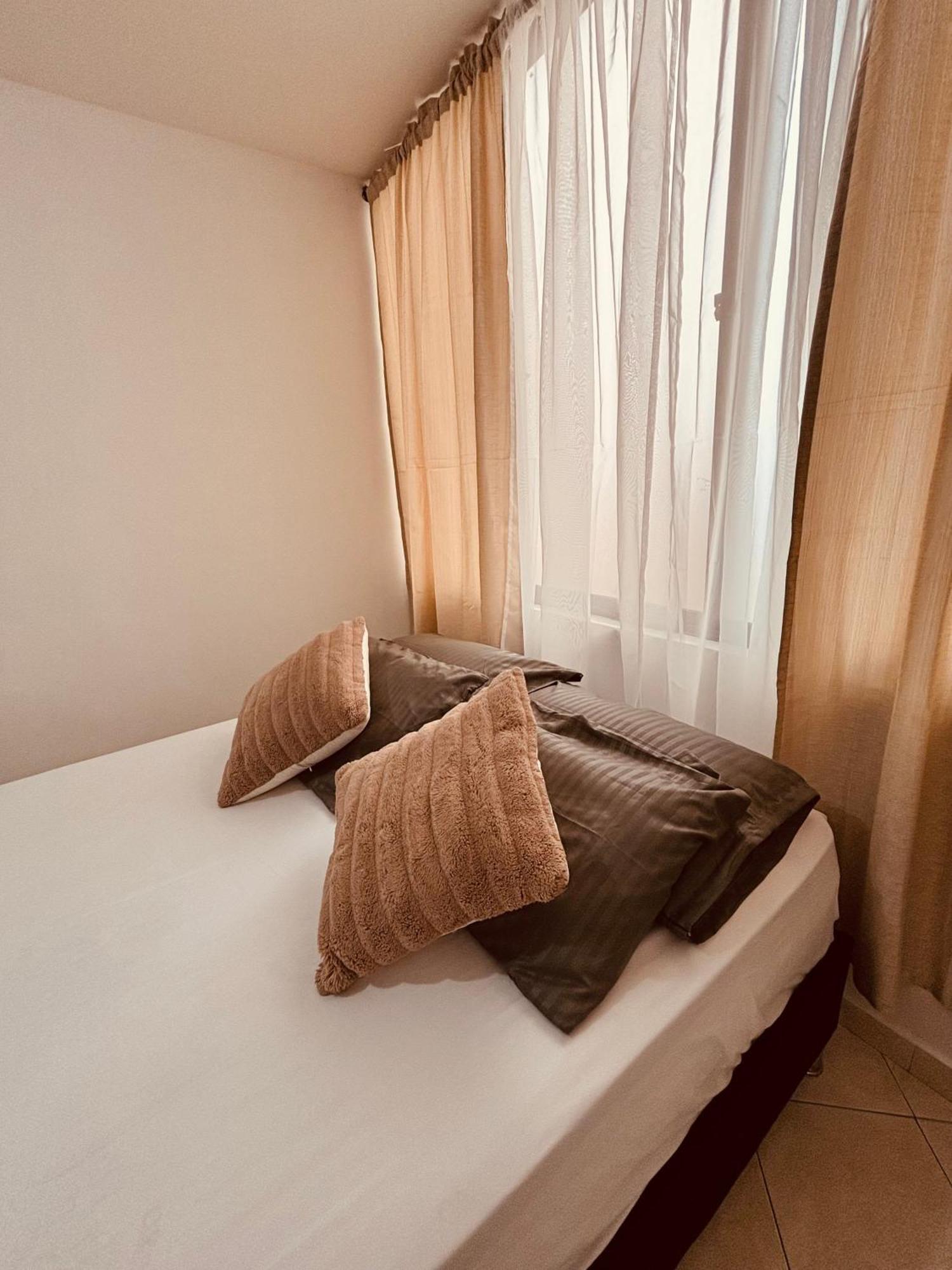In Laureles 3 - Full Amenities *