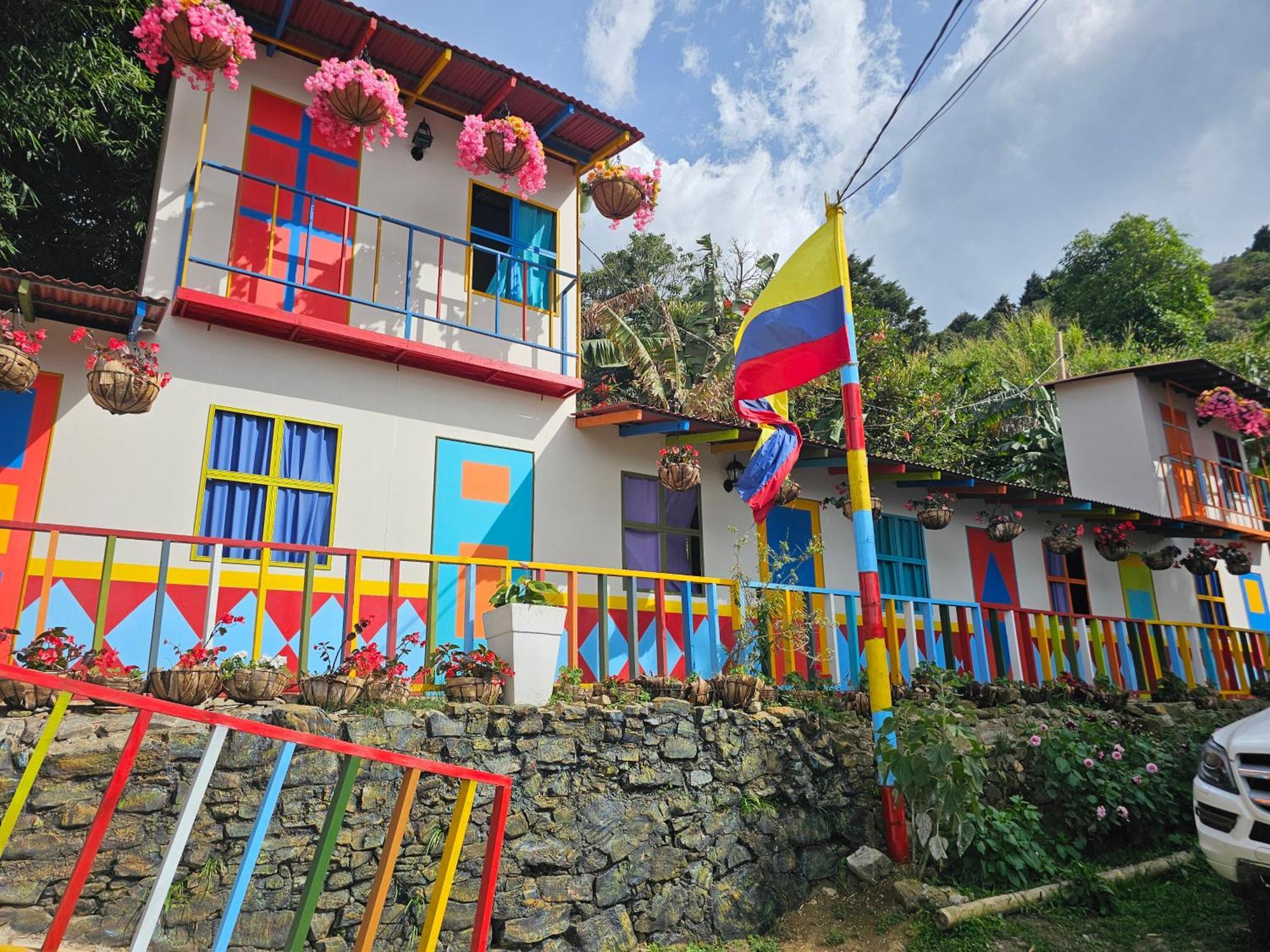Campo de lujo Glamping & Coffee Tour Medellín