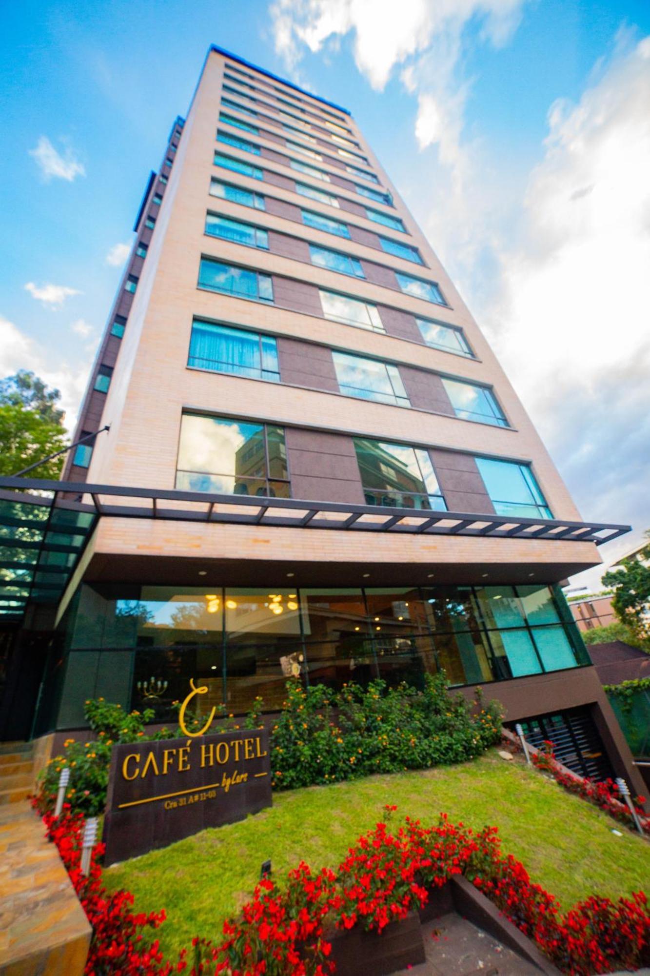 Cafe 4*
