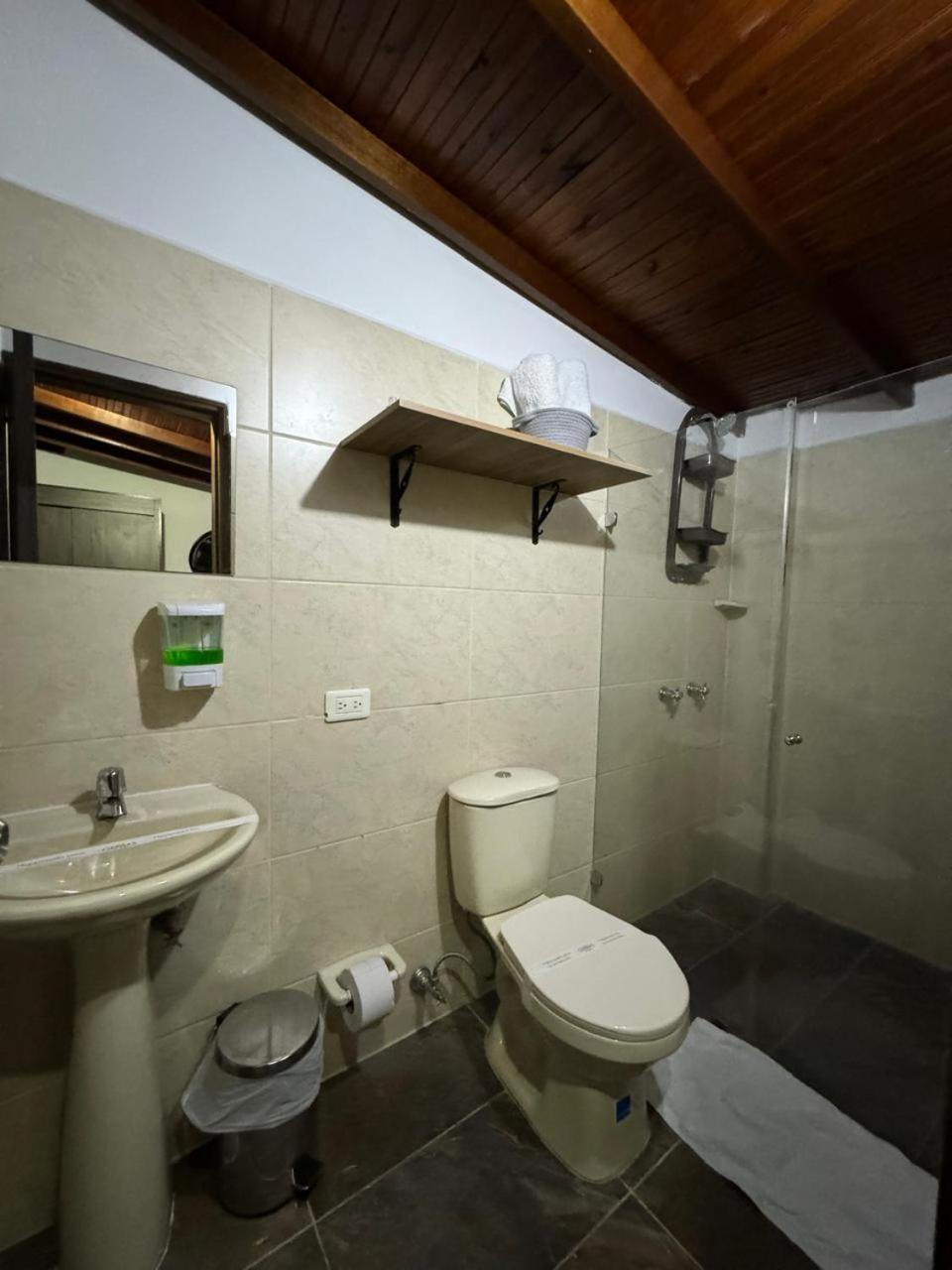 Gemas San Joaquin 1 3* Medellín