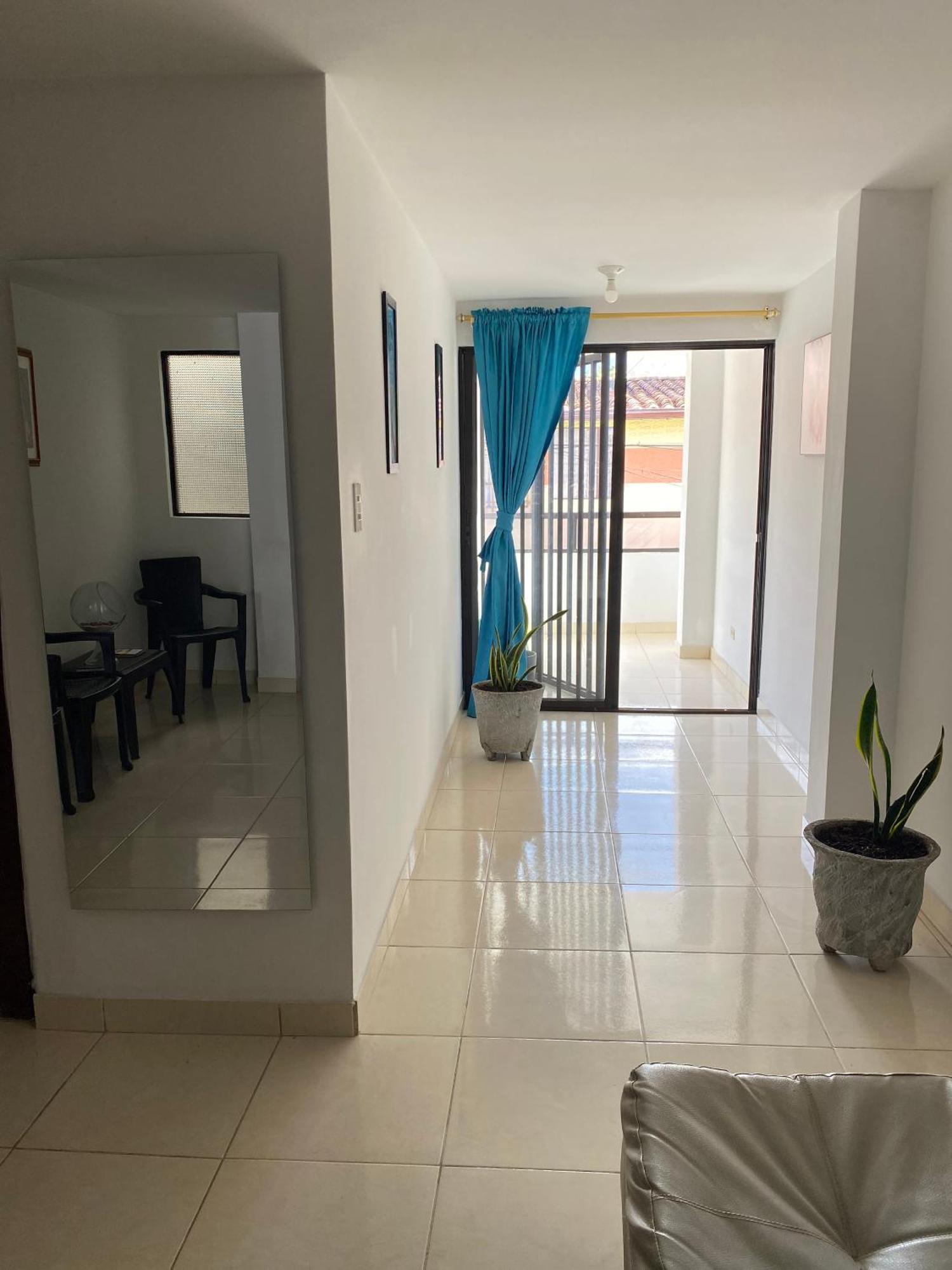 Hermoso Cerca Al Poblado Apartamento Medellín