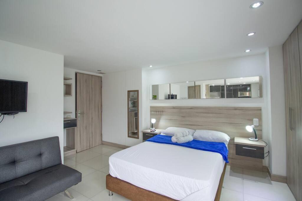 Apartamento Con Balcon Y Parqueadero 810 Medellín