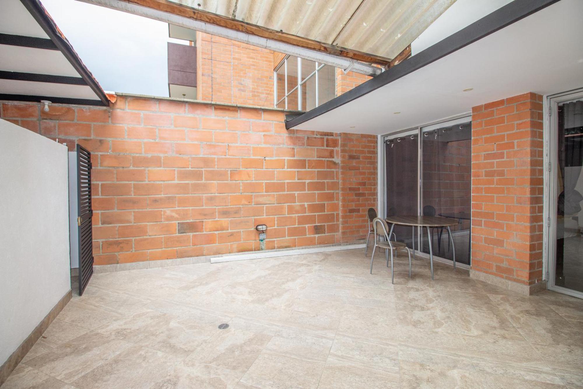 Amplio Con Terraza Y Parking 102 *