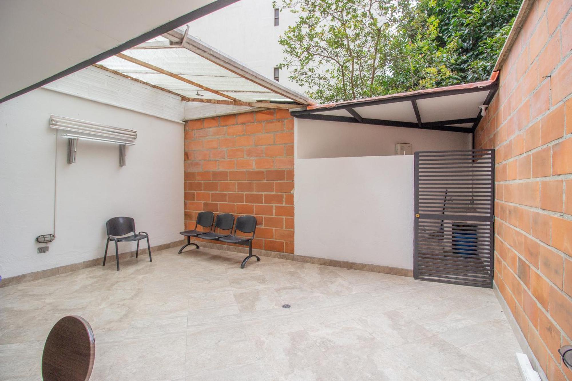 Apartamento Amplio Con Terraza Y Parking 102