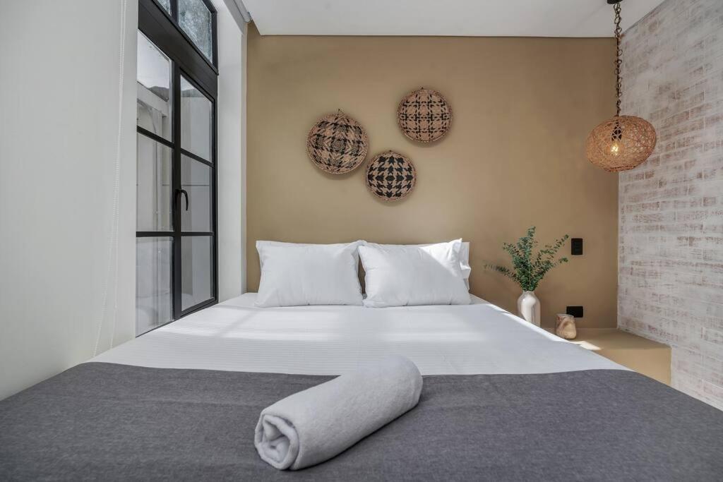 Nowa Provenza 3-story With Pool & Rooftop Villa Medellín