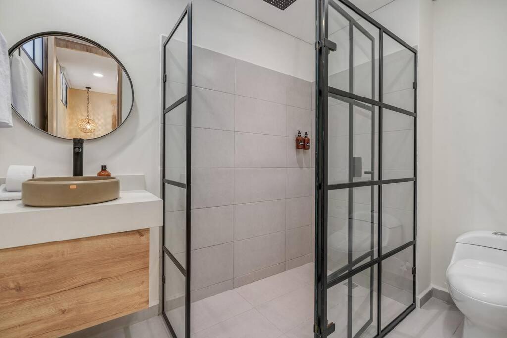 Nowa Provenza 3-story With Pool & Rooftop Medellín
