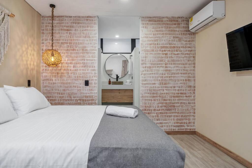 Nowa Provenza 3-story With Pool & Rooftop * Medellín