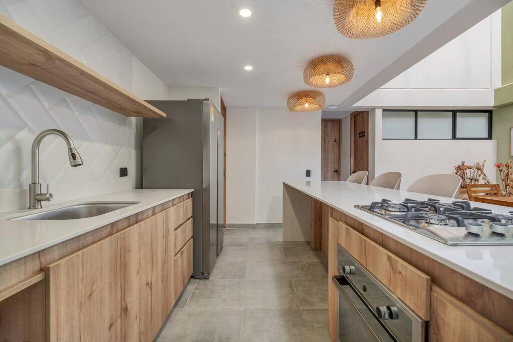Nowa Provenza 3-story With Pool & Rooftop * Medellín