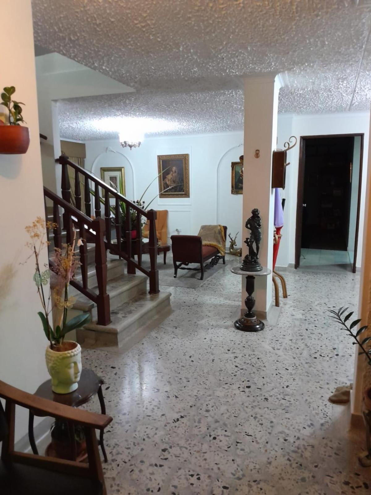 Pensión 3 En Casa Retro Medellín