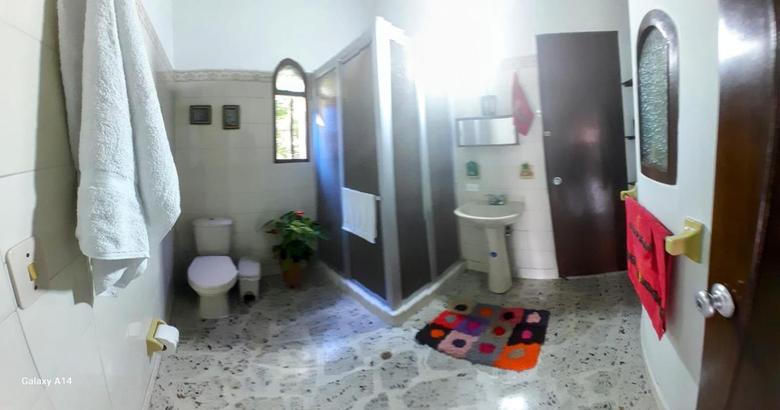 3 En Casa Retro Pensión Medellín