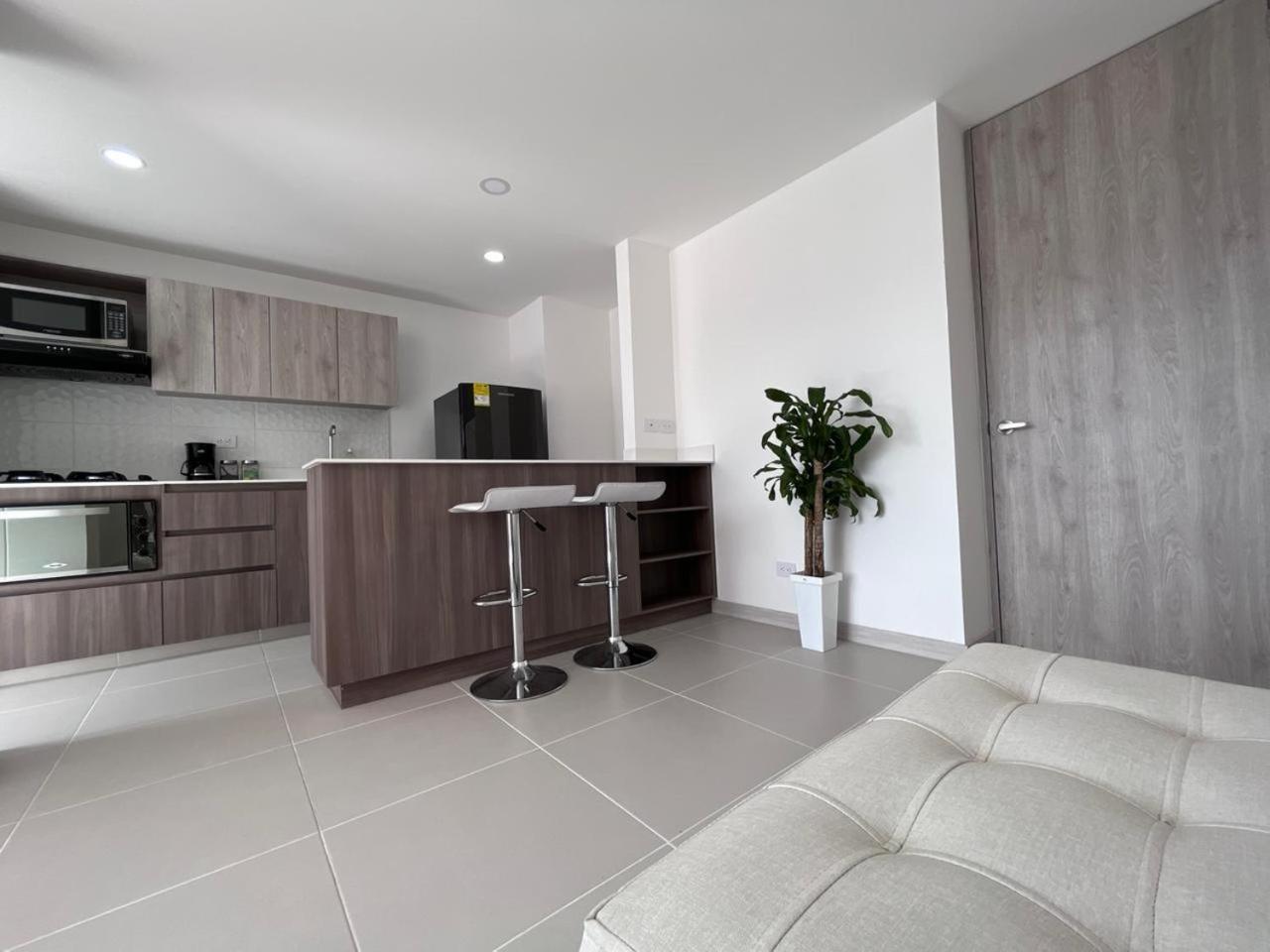Hermoso Apto En Poblado Con Piscina Apartamento