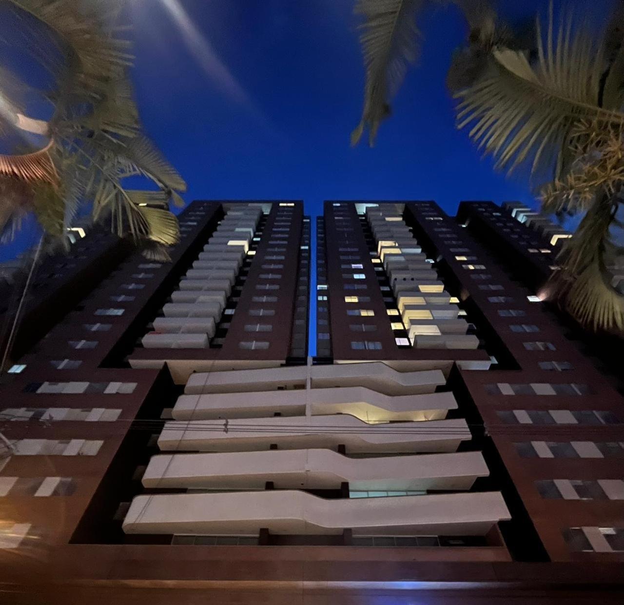 Apartamento Hermoso Apto En Poblado Con Piscina