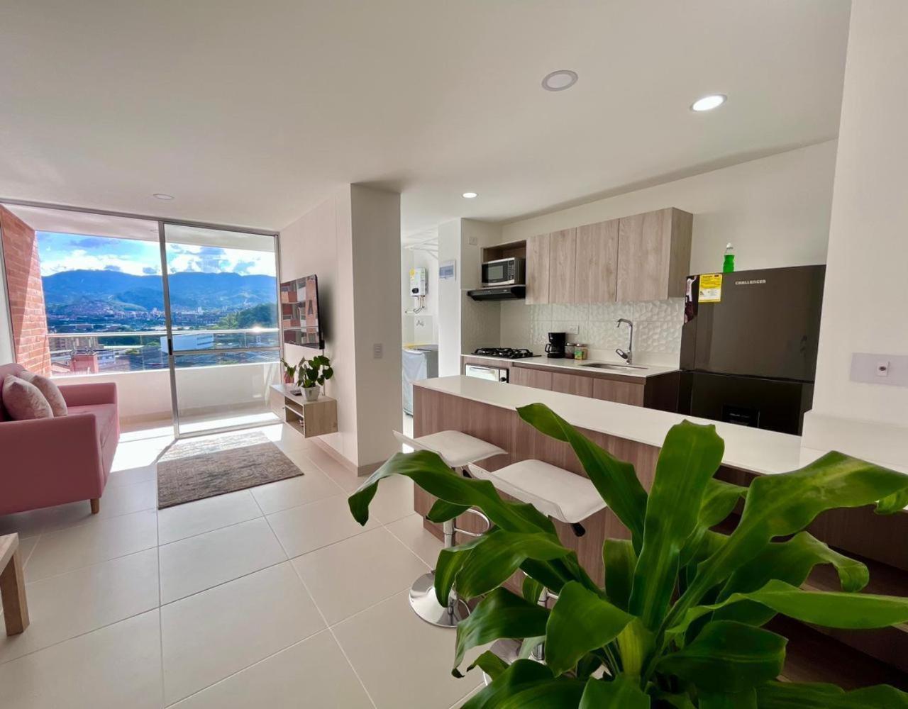 Apartamento Hermoso Apto En Poblado Con Piscina