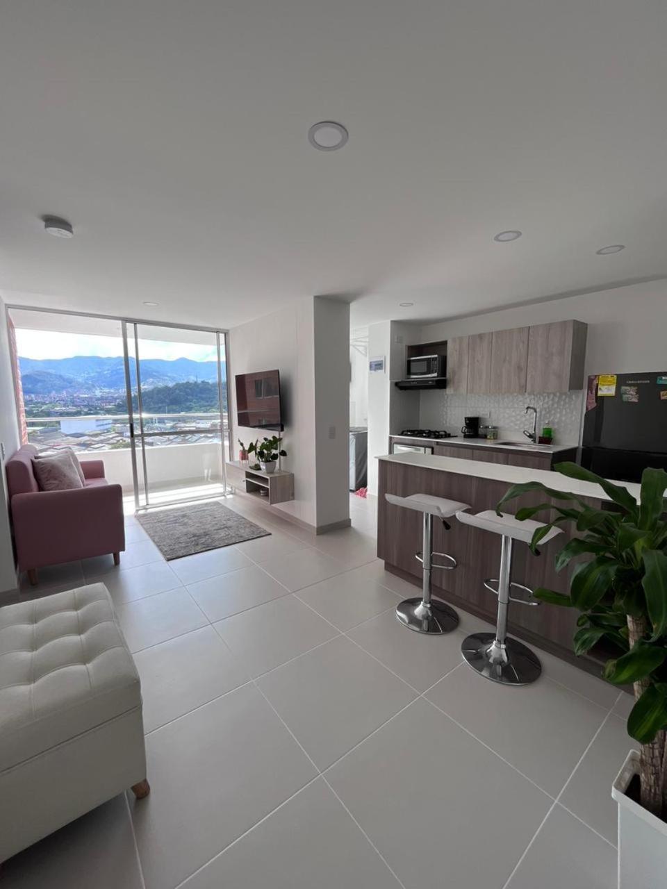 Hermoso Apto En Poblado Con Piscina Apartamento Medellín